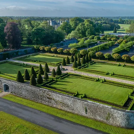 Killeen Castle