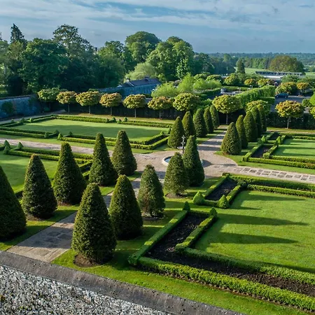 Lodge Killeen Castle *