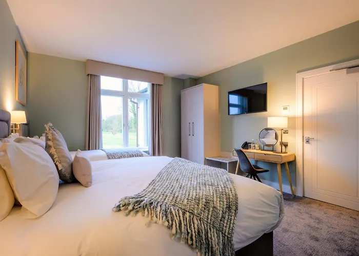 Деревянный коттедж Killeen Castle