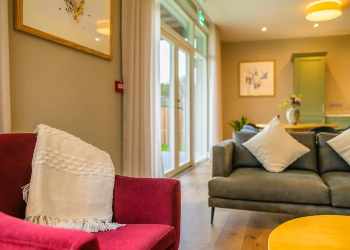 Деревянный коттедж Killeen Castle